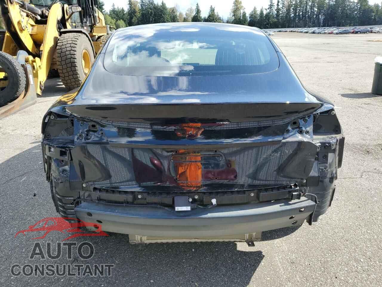 TESLA MODEL 3 2018 - 5YJ3E1EBXJF071739
