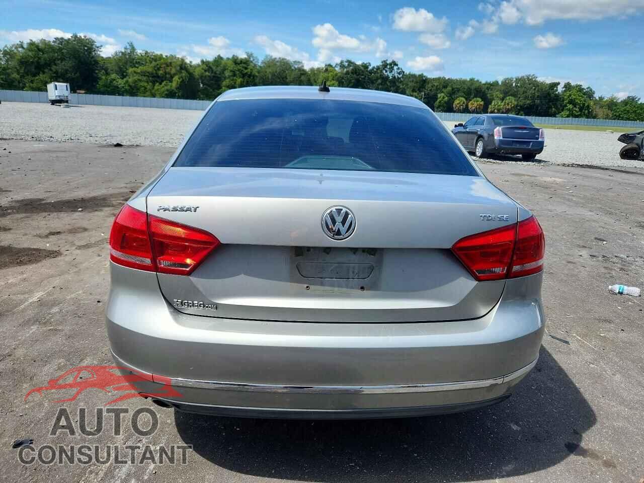 VOLKSWAGEN PASSAT 2012 - 1VWBN7A36CC108912