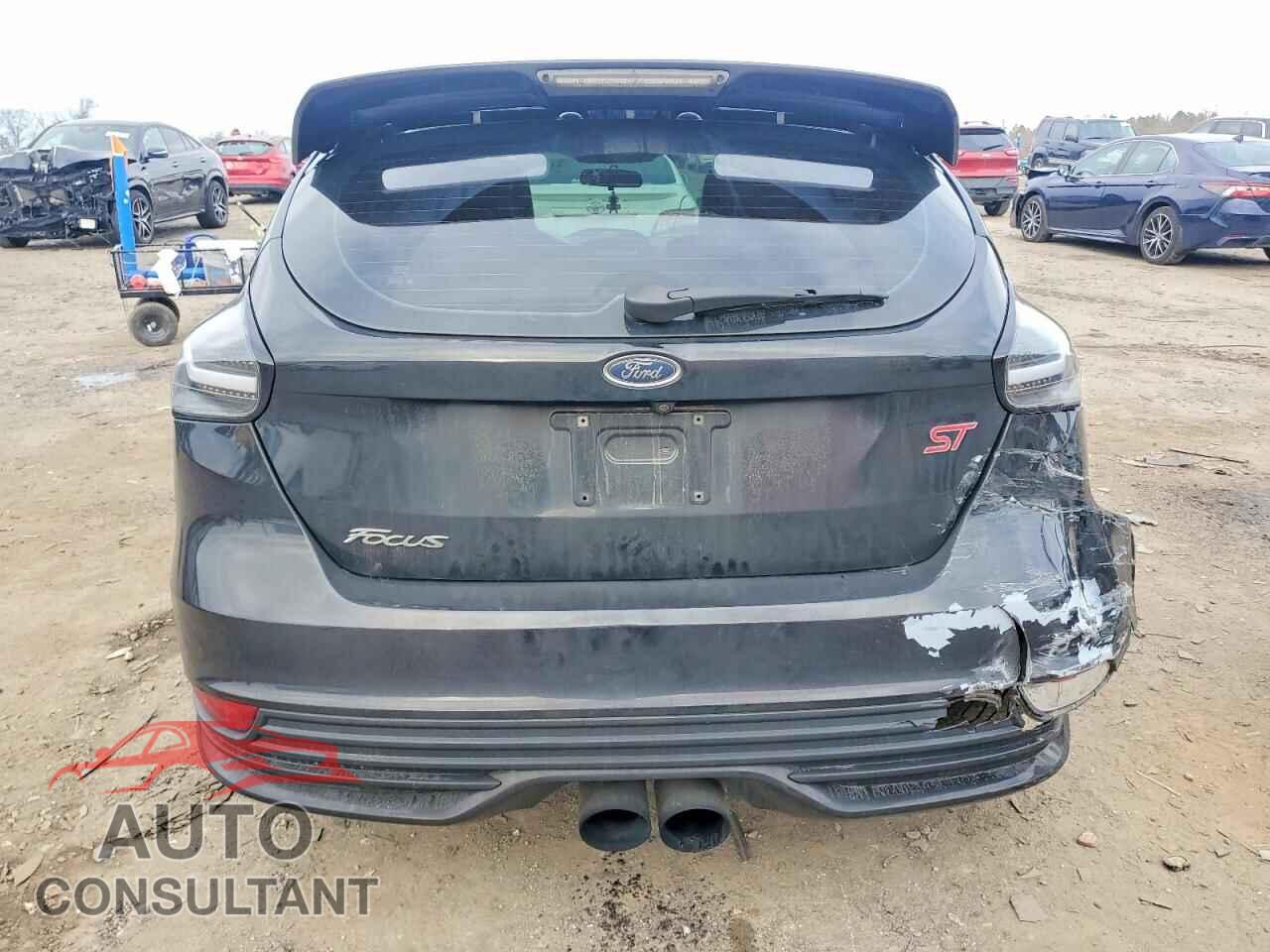 FORD FOCUS 2015 - 1FADP3L9XFL312106