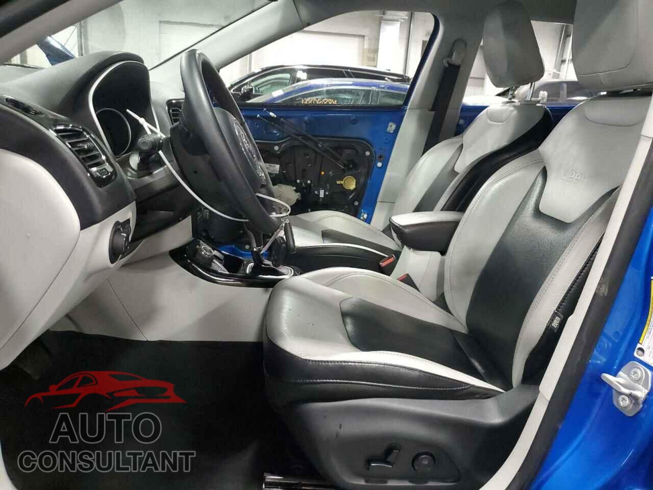 JEEP COMPASS 2018 - 3C4NJDCB4JT400929