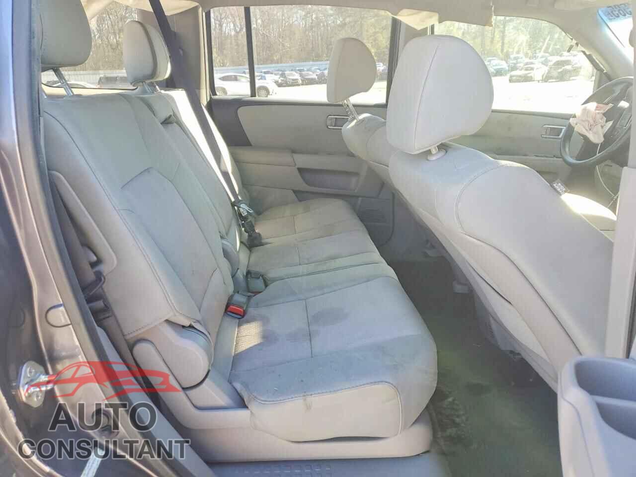 HONDA PILOT 2015 - 5FNYF3H33FB034591