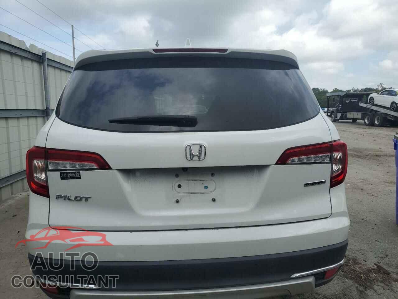 HONDA PILOT 2021 - 5FNYF5H63MB014103