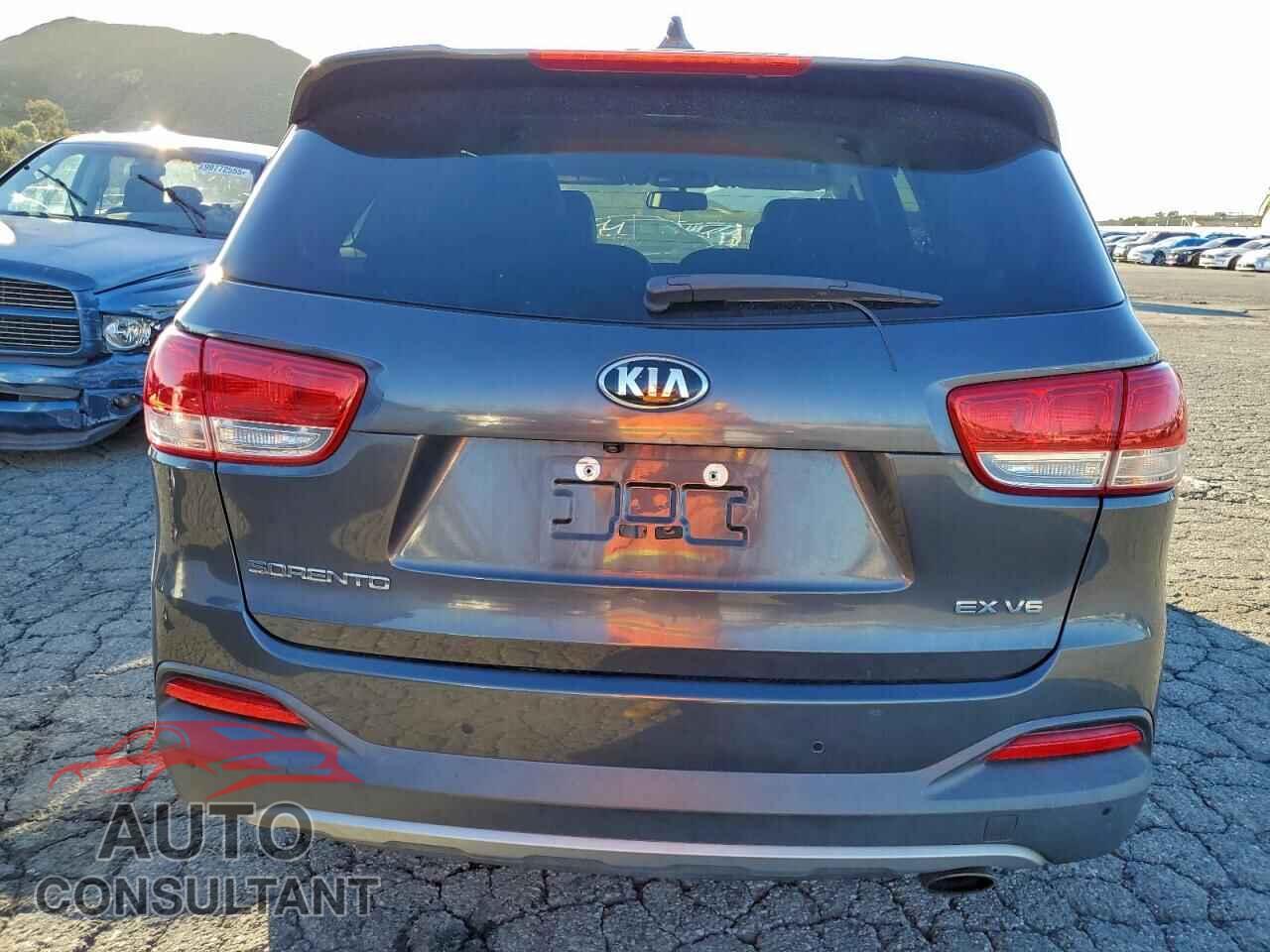 KIA SORENTO 2017 - 5XYPH4A55HG236027