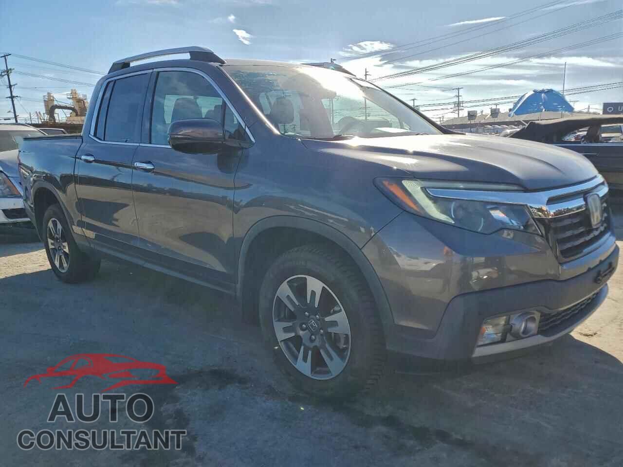 HONDA RIDGELINE 2018 - 5FPYK3F74JB015548