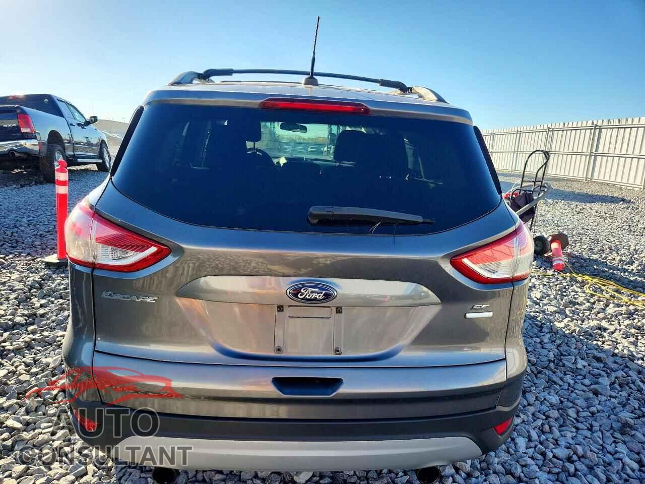 FORD ESCAPE 2013 - 1FMCU9G9XDUA98457