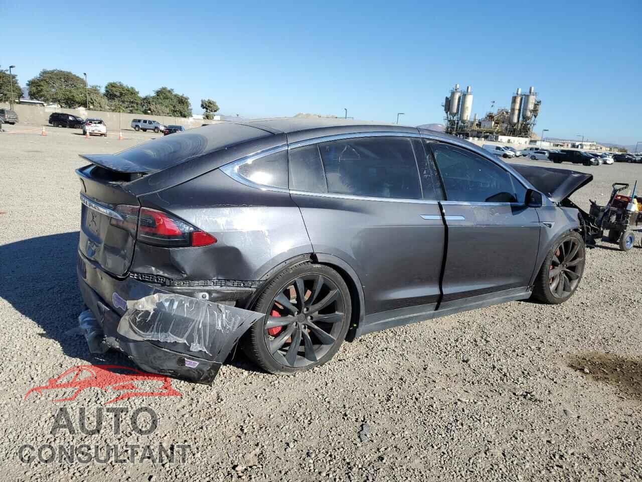 TESLA MODEL X 2019 - 5YJXCBE26KF153210