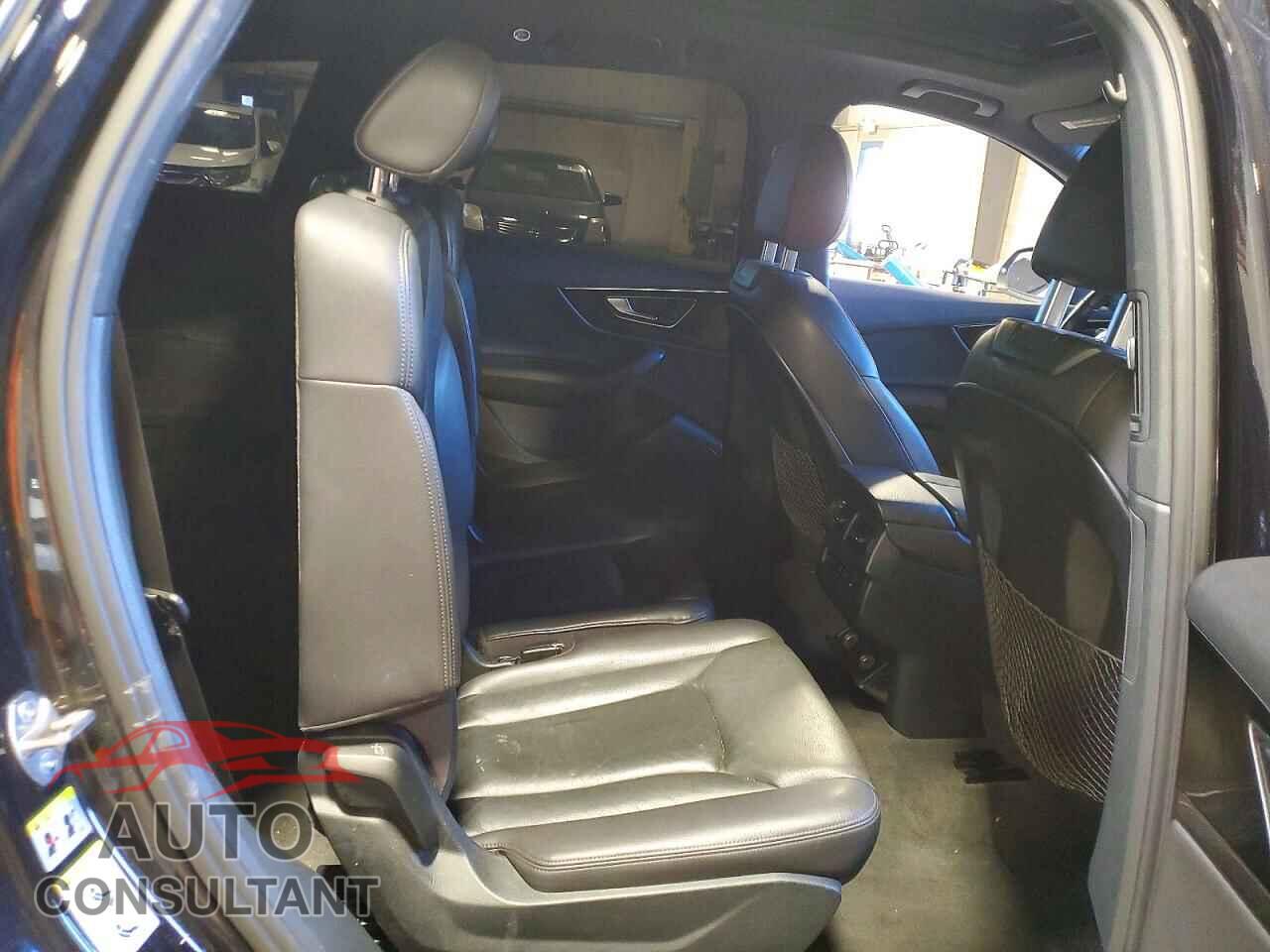 AUDI Q7 2017 - WA1LAAF71HD016629