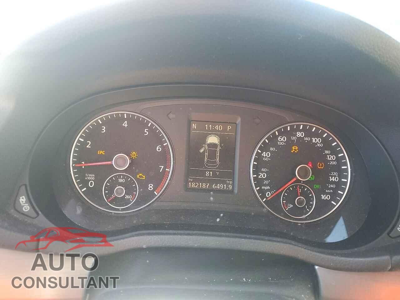 VOLKSWAGEN PASSAT 2015 - 1VWBT7A35FC019357