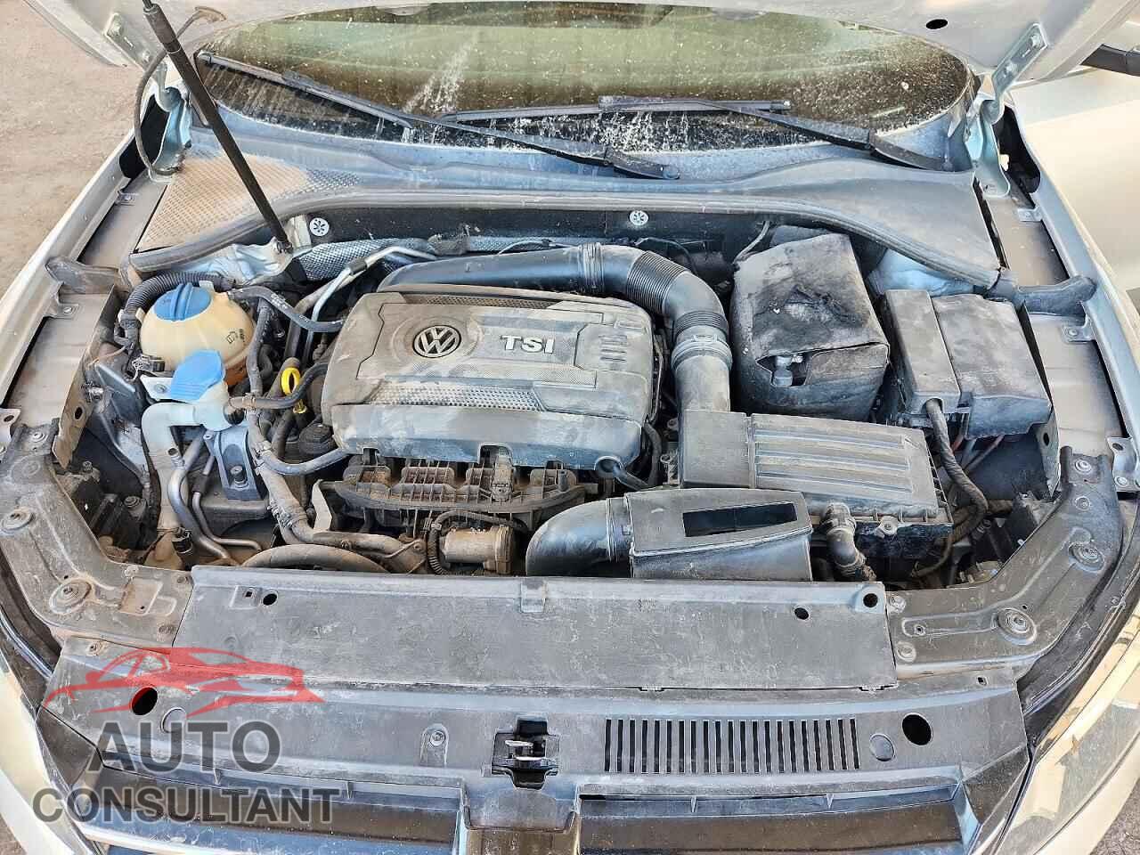 VOLKSWAGEN PASSAT 2014 - 1VWAT7A32EC043044