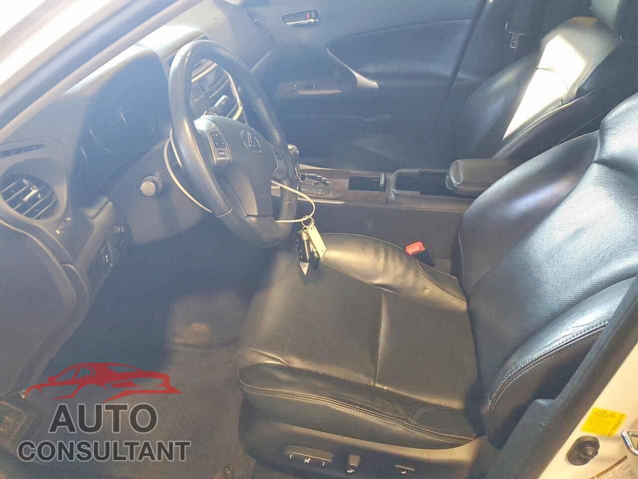 LEXUS IS 2012 - JTHCF5C26C5059629