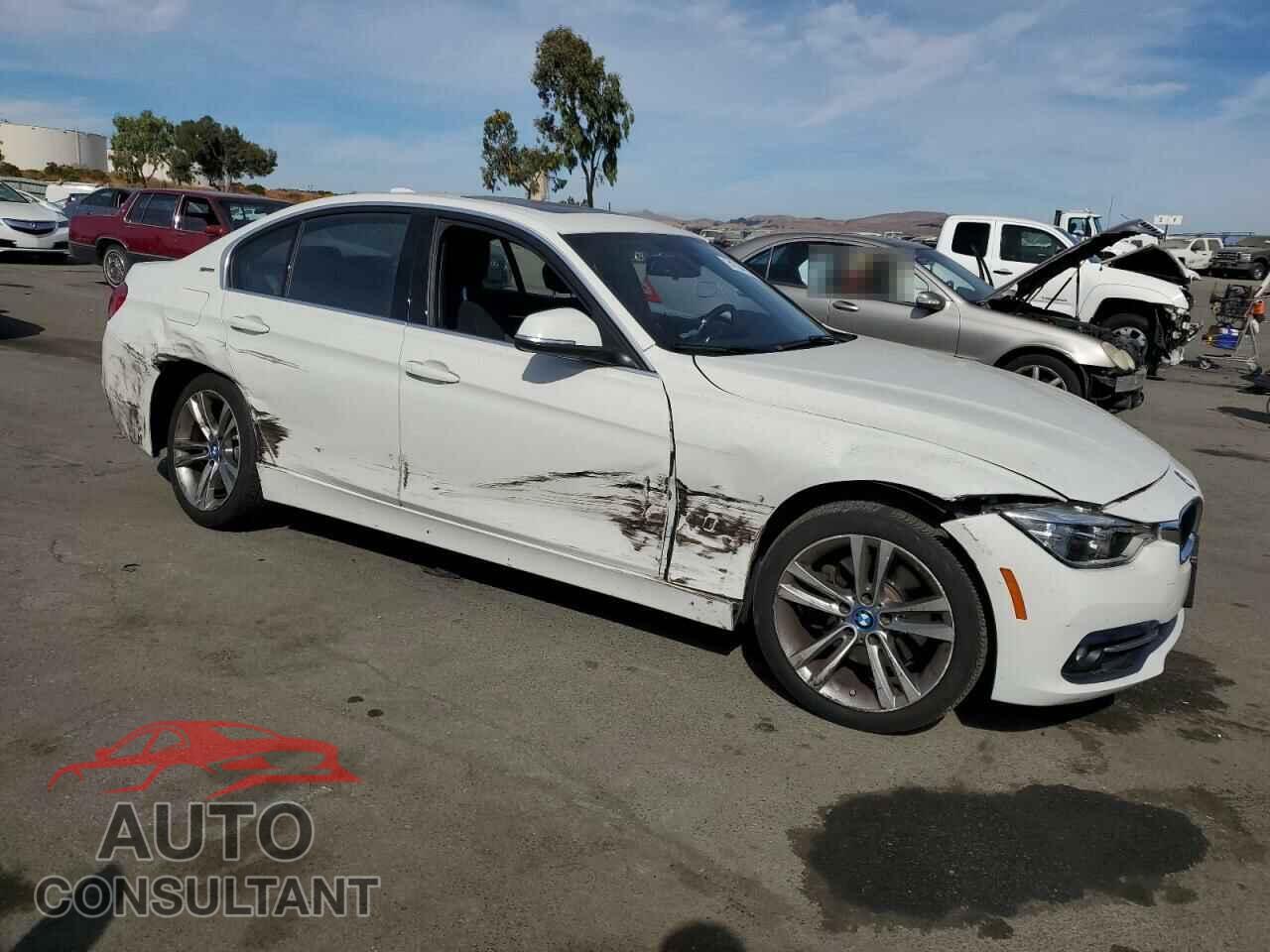 BMW 3 SERIES 2018 - WBA8E1C52JA159595