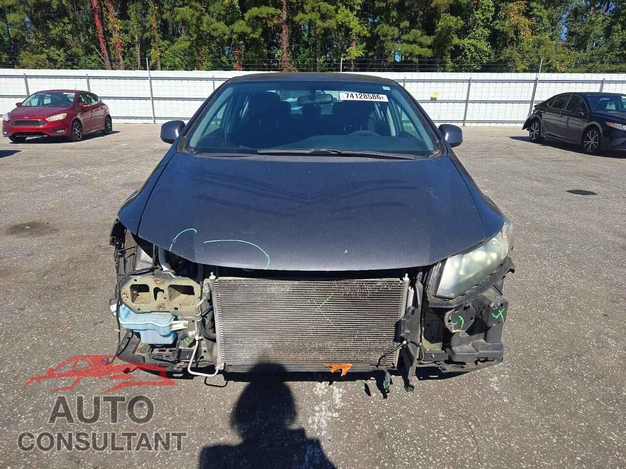 HONDA CIVIC 2013 - 2HGFB2F56DH501710