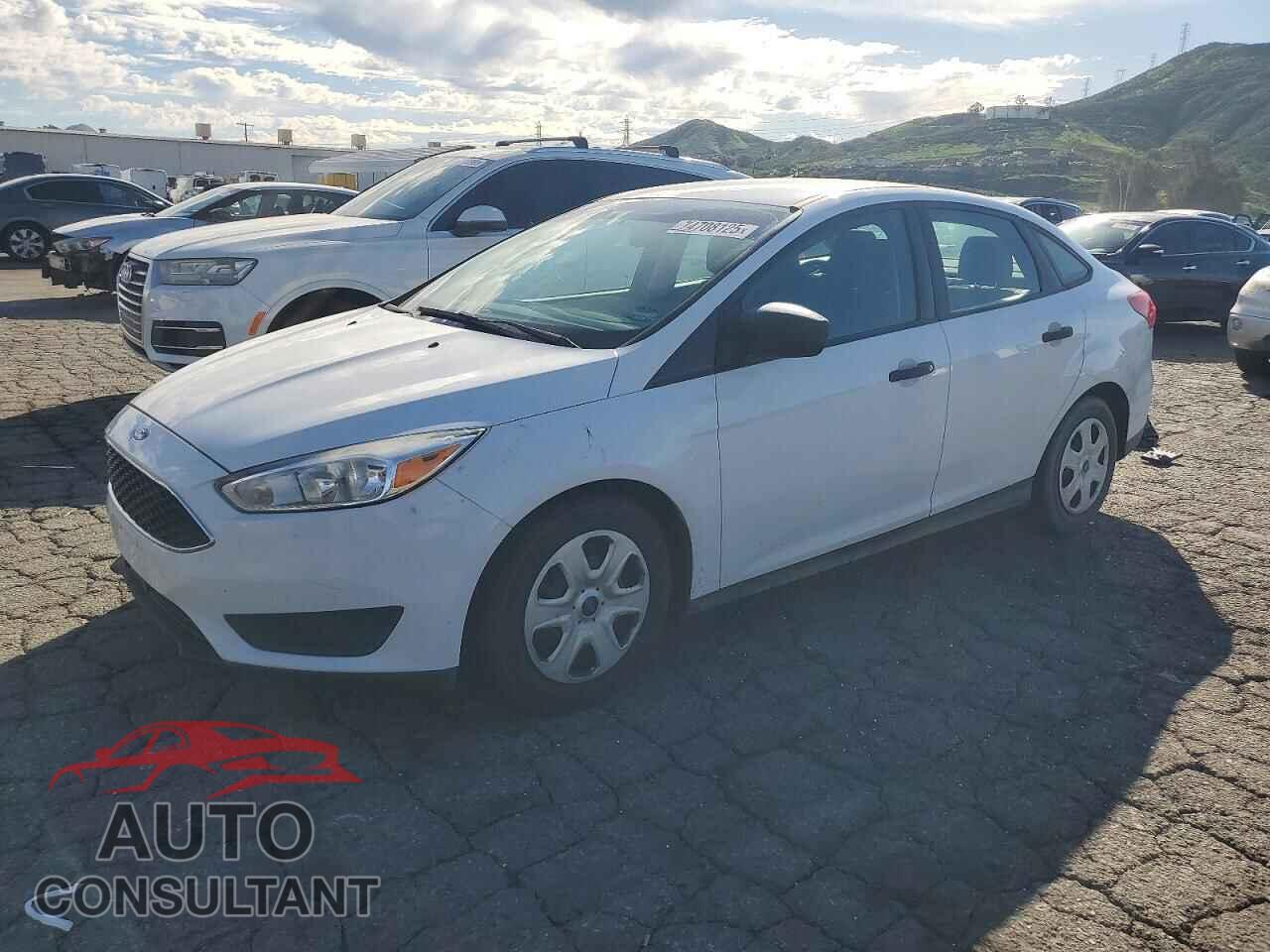 FORD FOCUS 2017 - 1FADP3E23HL230902
