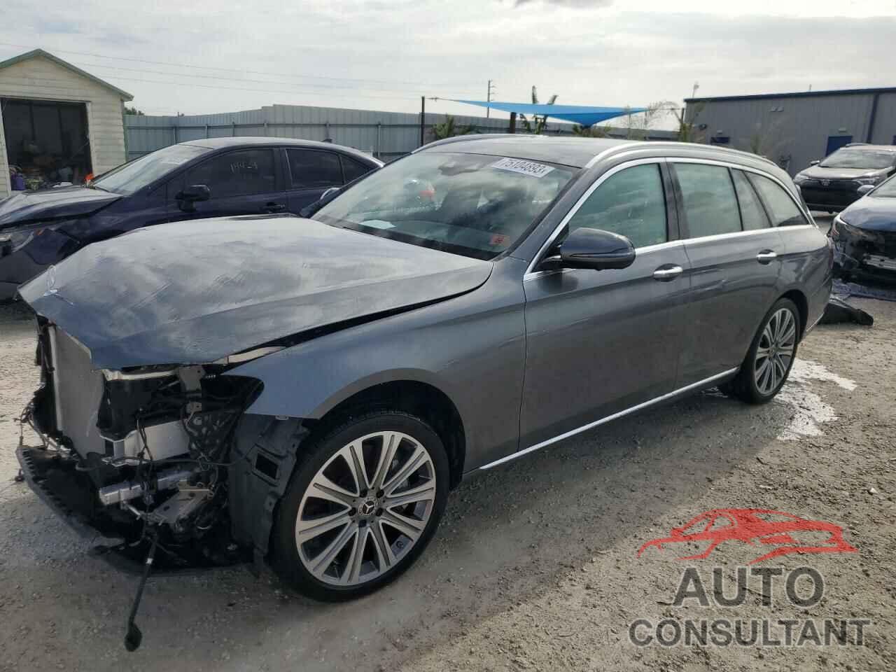 MERCEDES-BENZ E-CLASS 2019 - WDDZH6JB2KA561659
