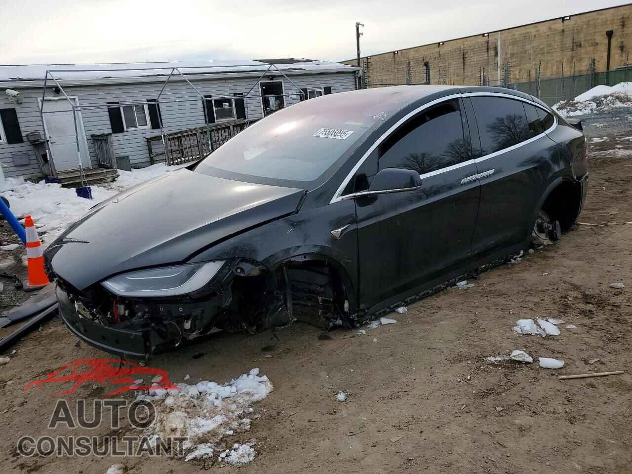 TESLA MODEL X 2018 - 5YJXCBE26JF089894