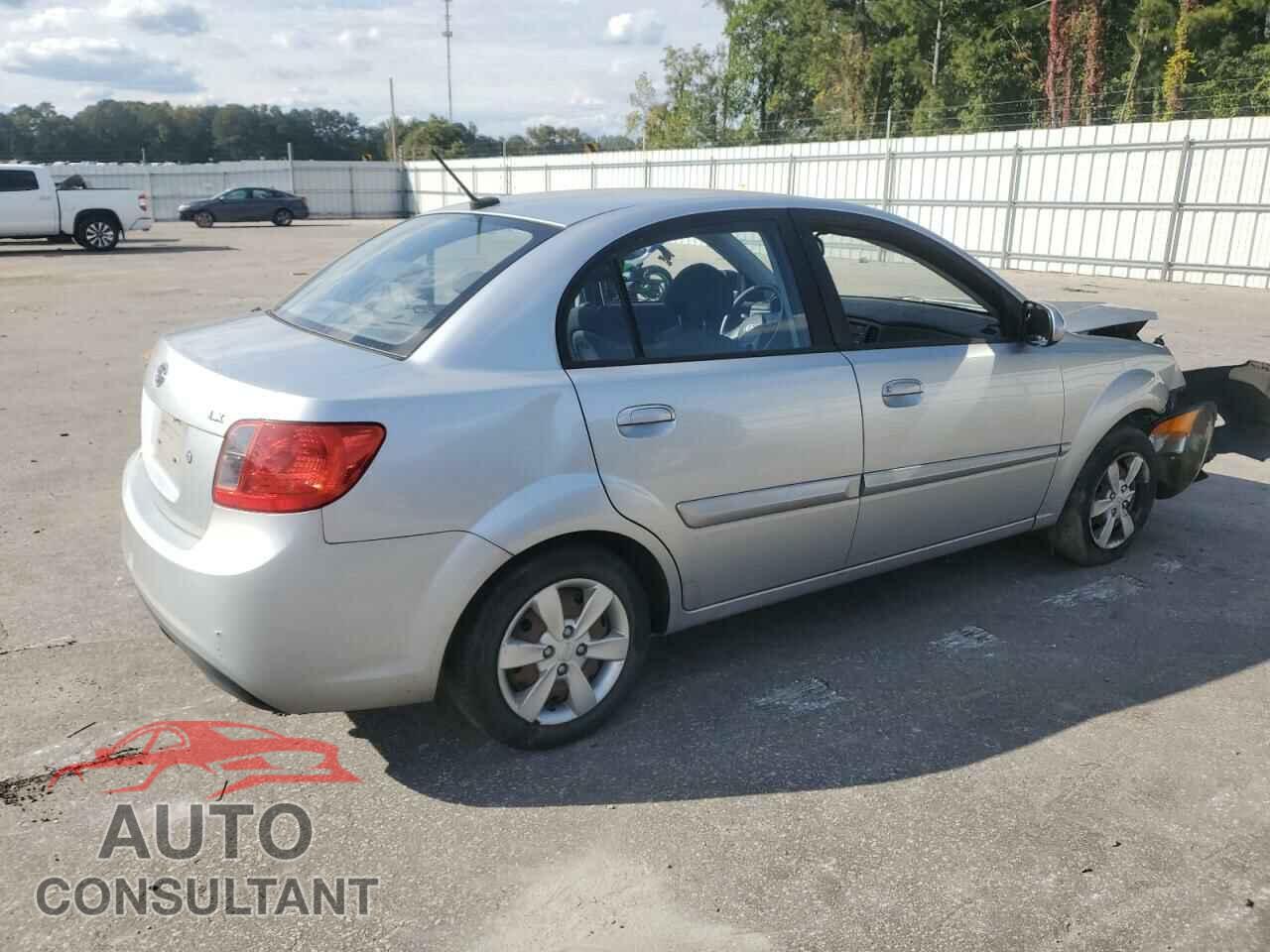 KIA RIO 2011 - KNADH4A38B6930770