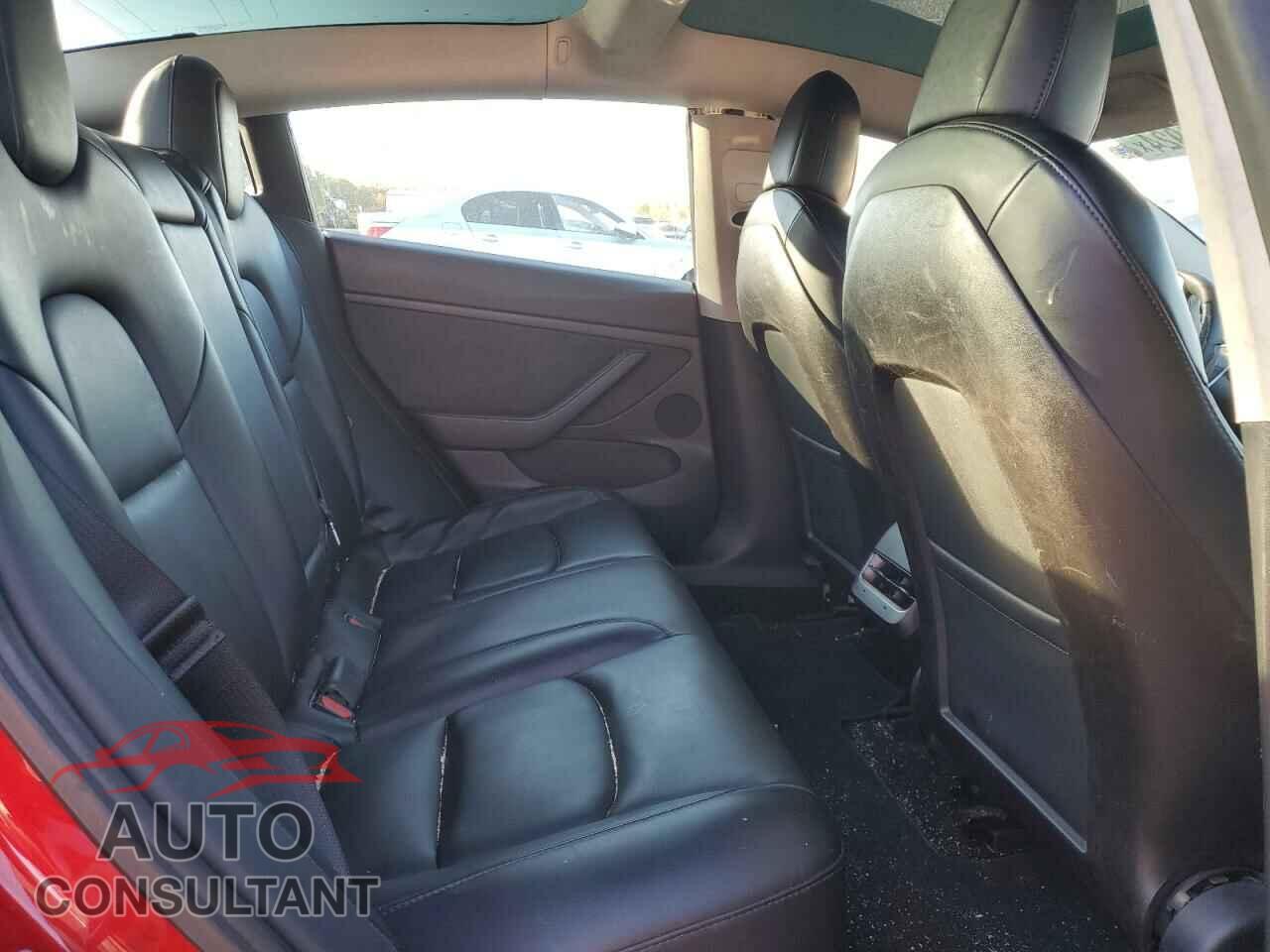 TESLA MODEL 3 2021 - 5YJ3E1EB6MF988102