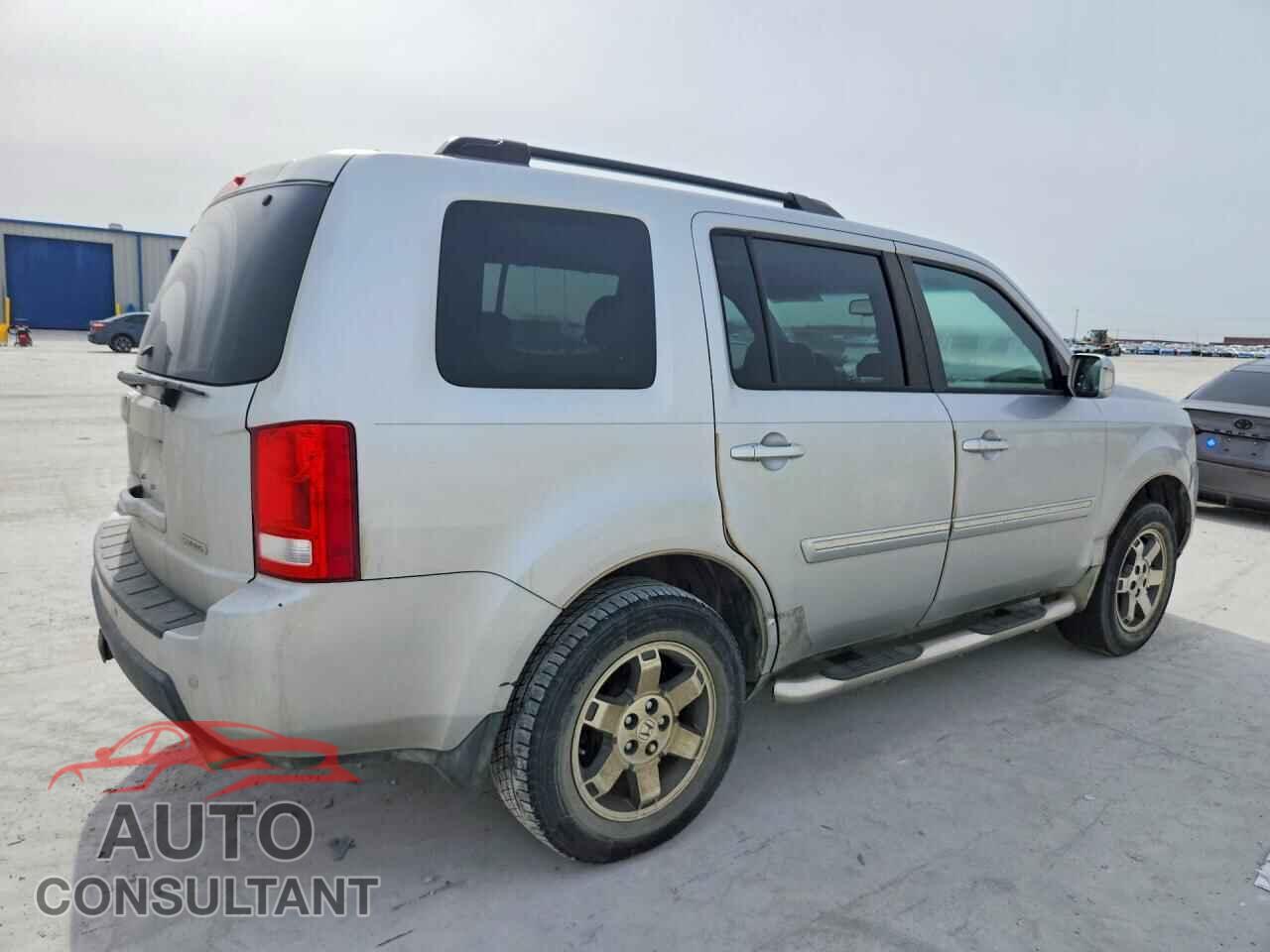 HONDA PILOT 2011 - 5FNYF3H96BB024118