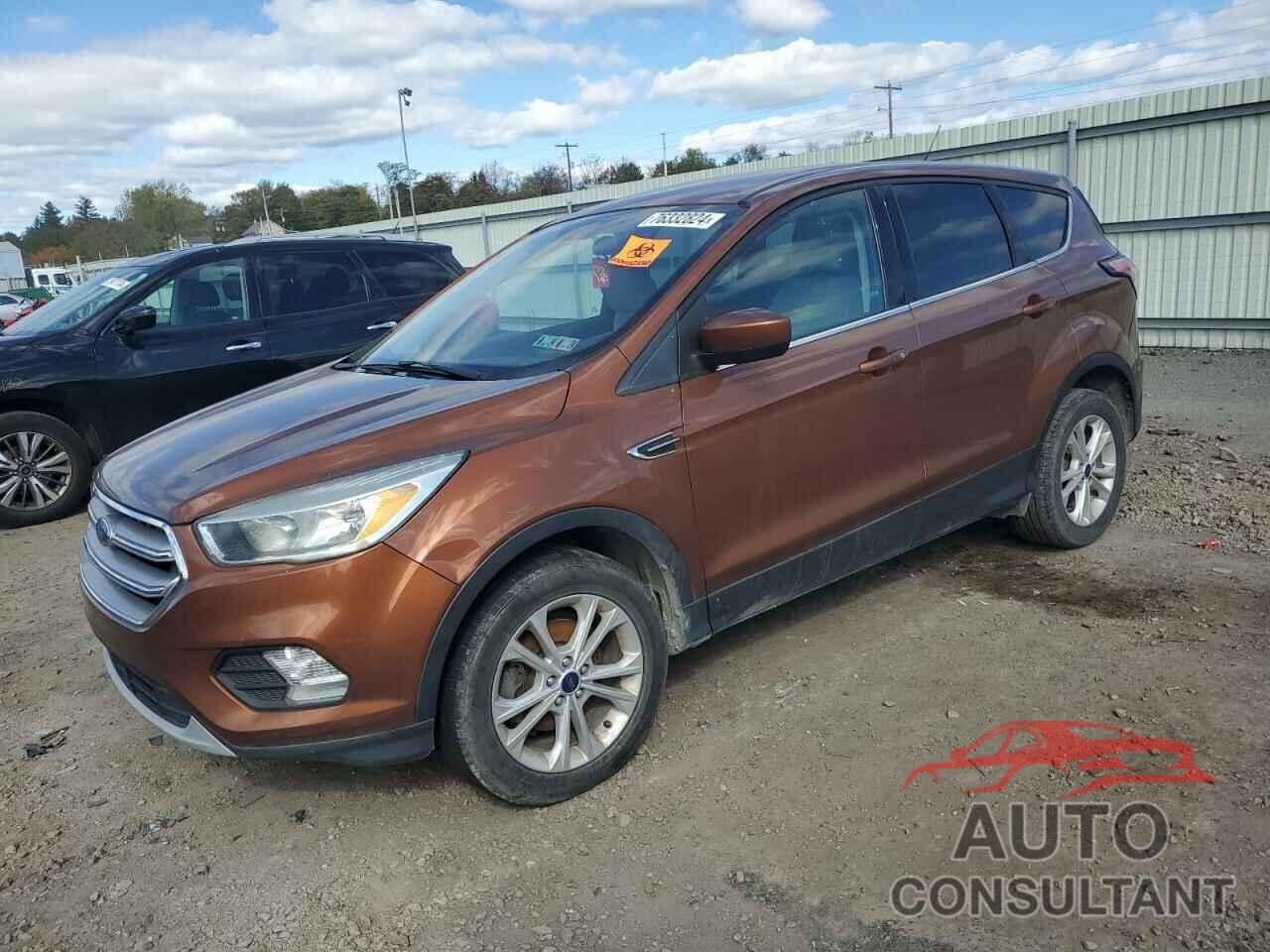 FORD ESCAPE 2017 - 1FMCU0GD2HUC27913