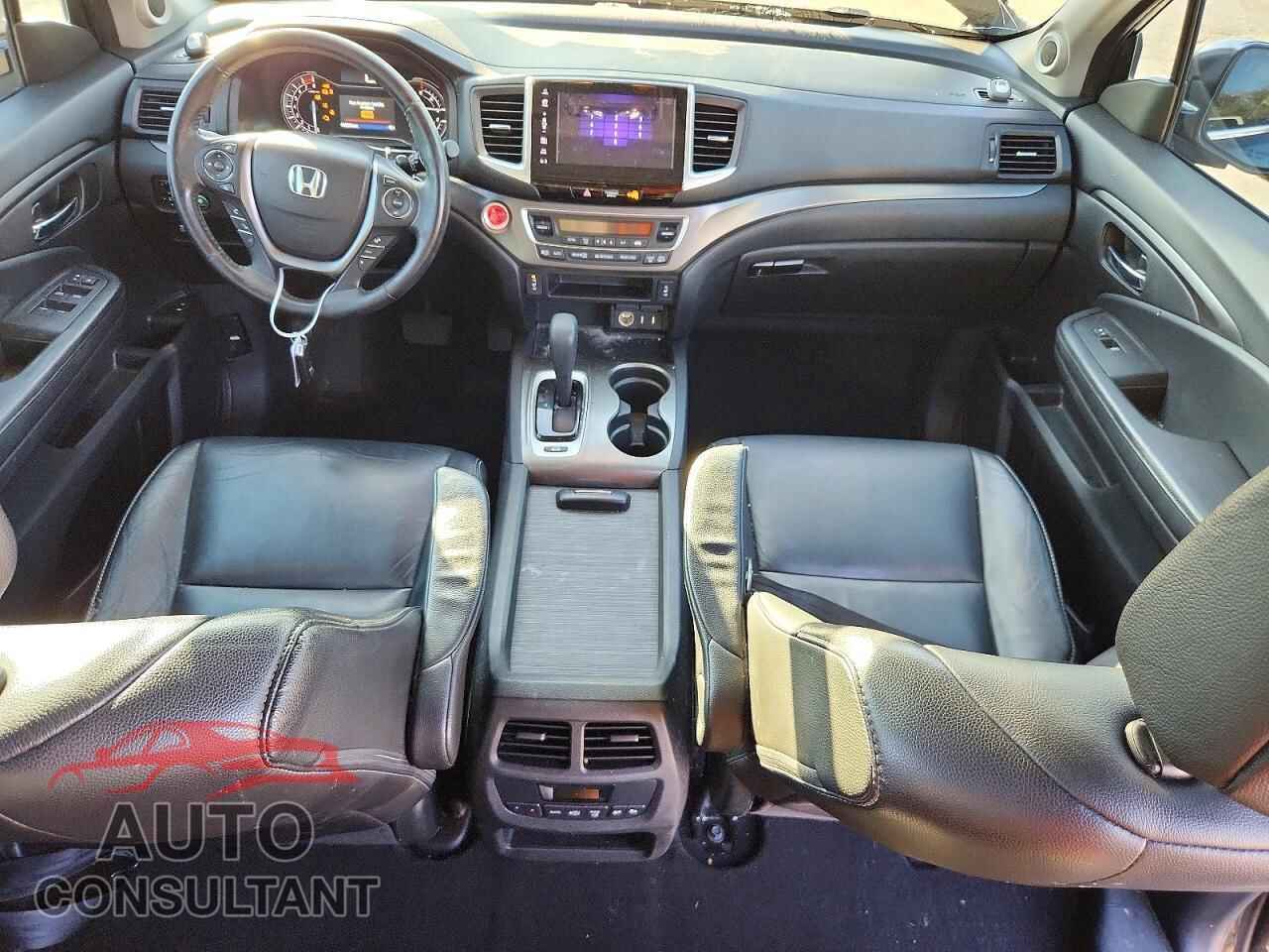 HONDA PILOT 2018 - 5FNYF6H55JB009087