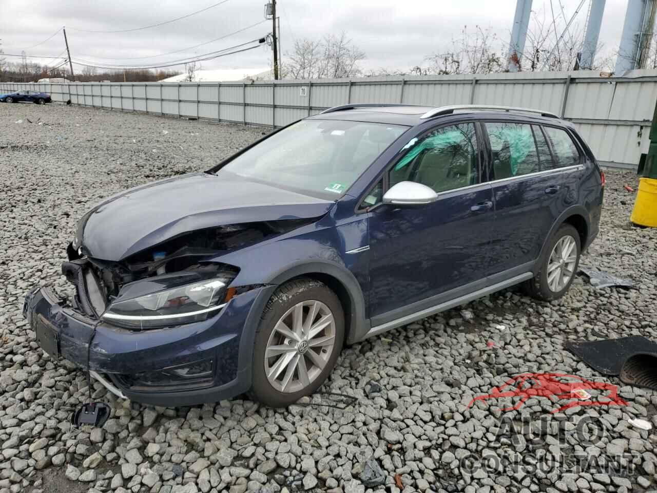 VOLKSWAGEN GOLF 2018 - 3VWH17AU2JM757276