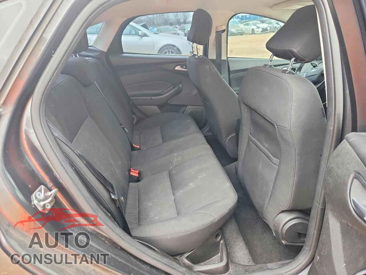 FORD FOCUS 2016 - 1FADP3F27GL406220
