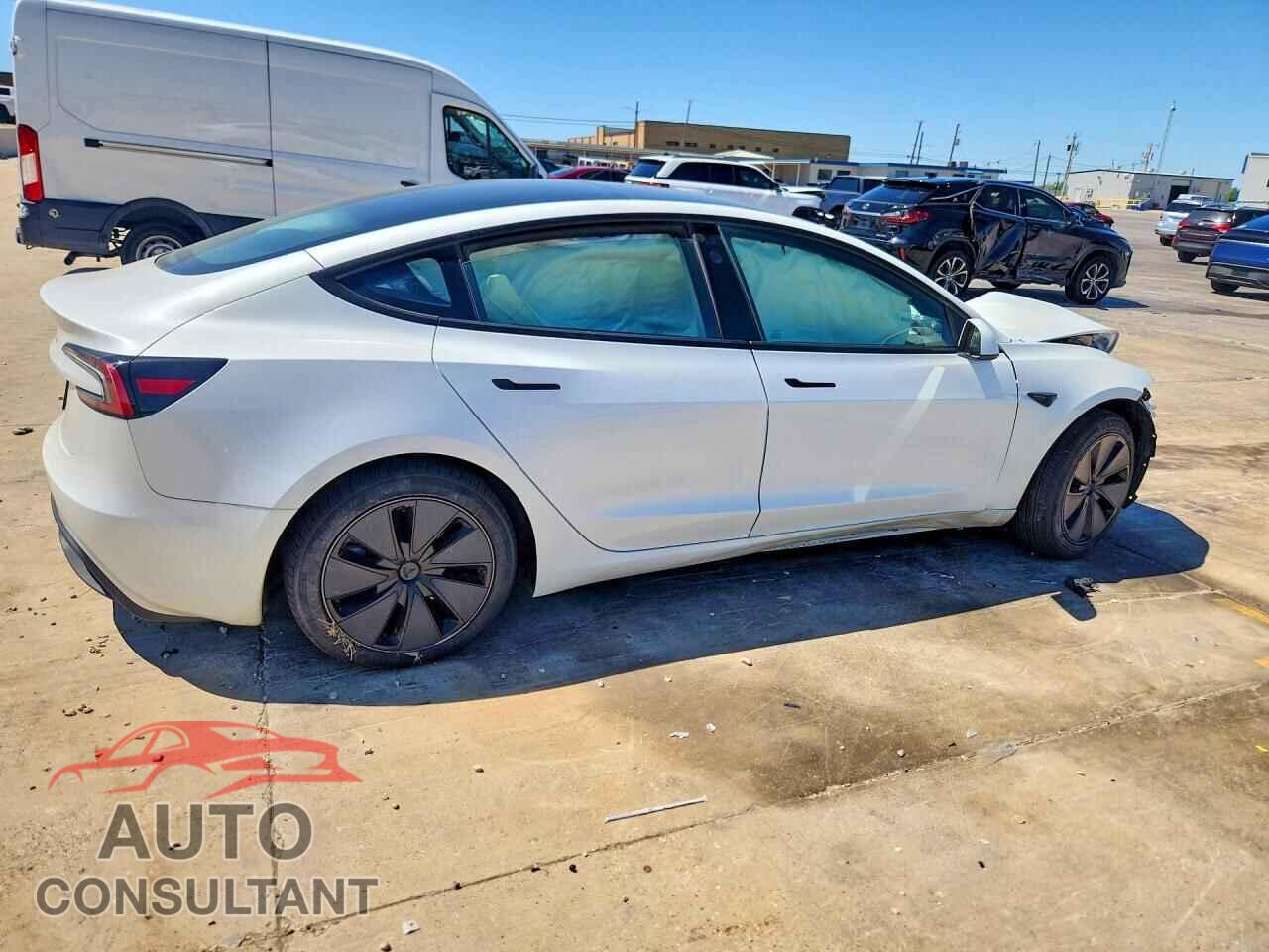 TESLA MODEL 3 2025 - 5YJ3E1EA5SF042626