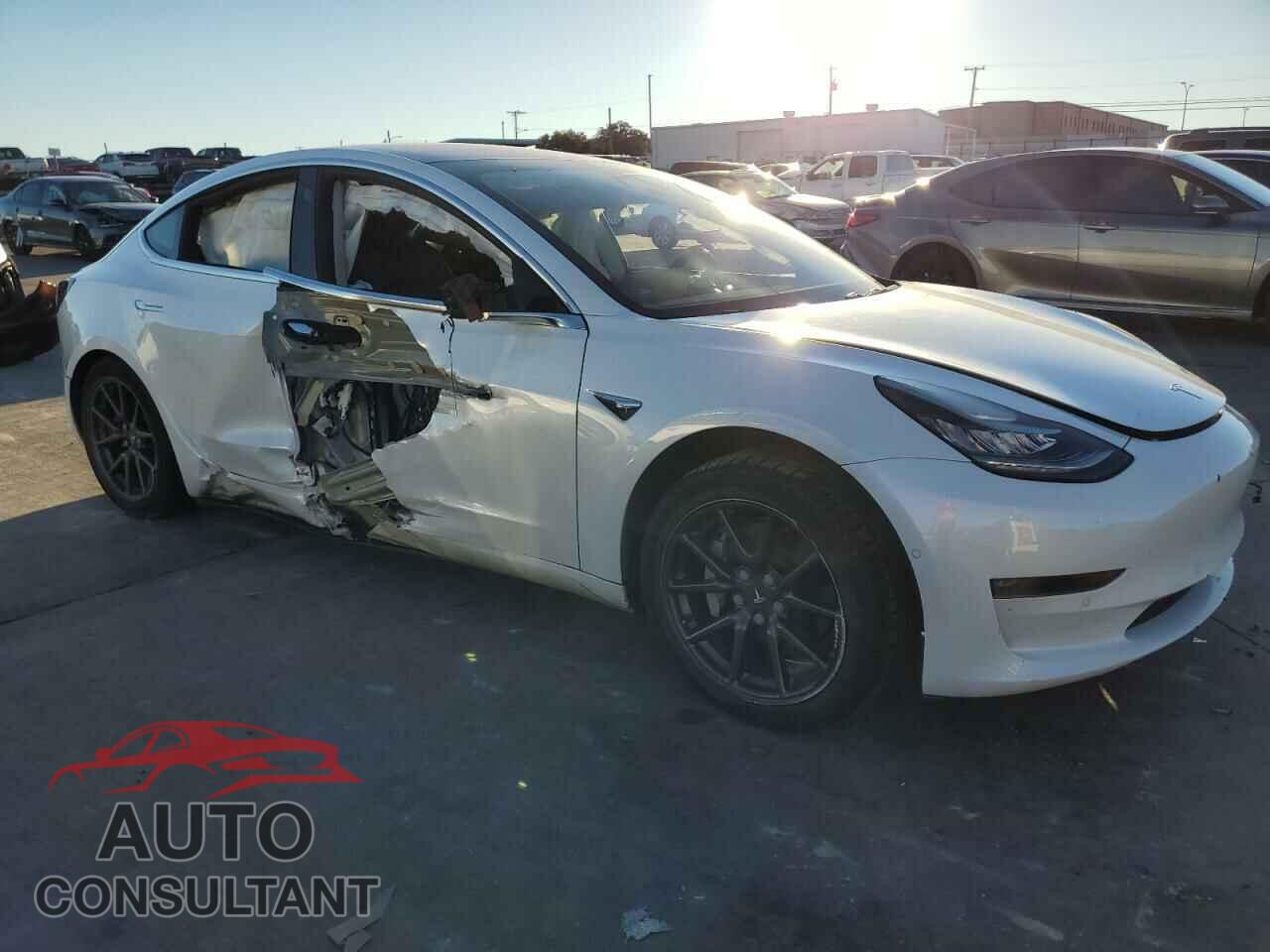 TESLA MODEL 3 2018 - 5YJ3E1EA8JF035331