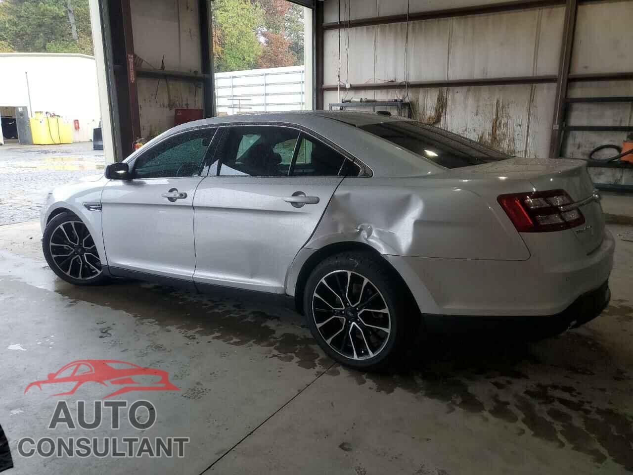 FORD TAURUS 2017 - 1FAHP2E86HG120564
