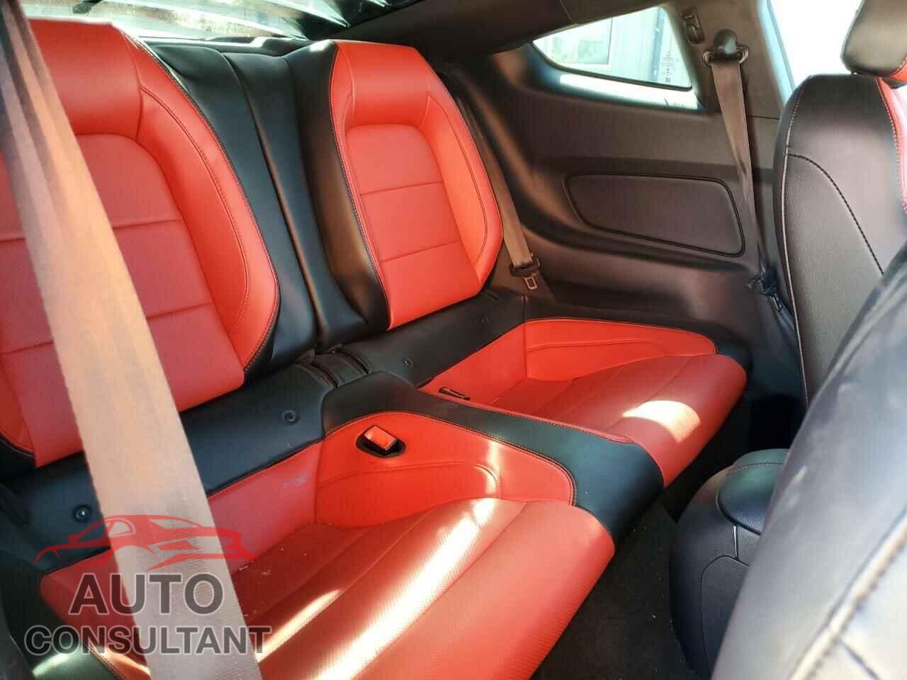 FORD MUSTANG 2018 - 1FA6P8CF9J5111970