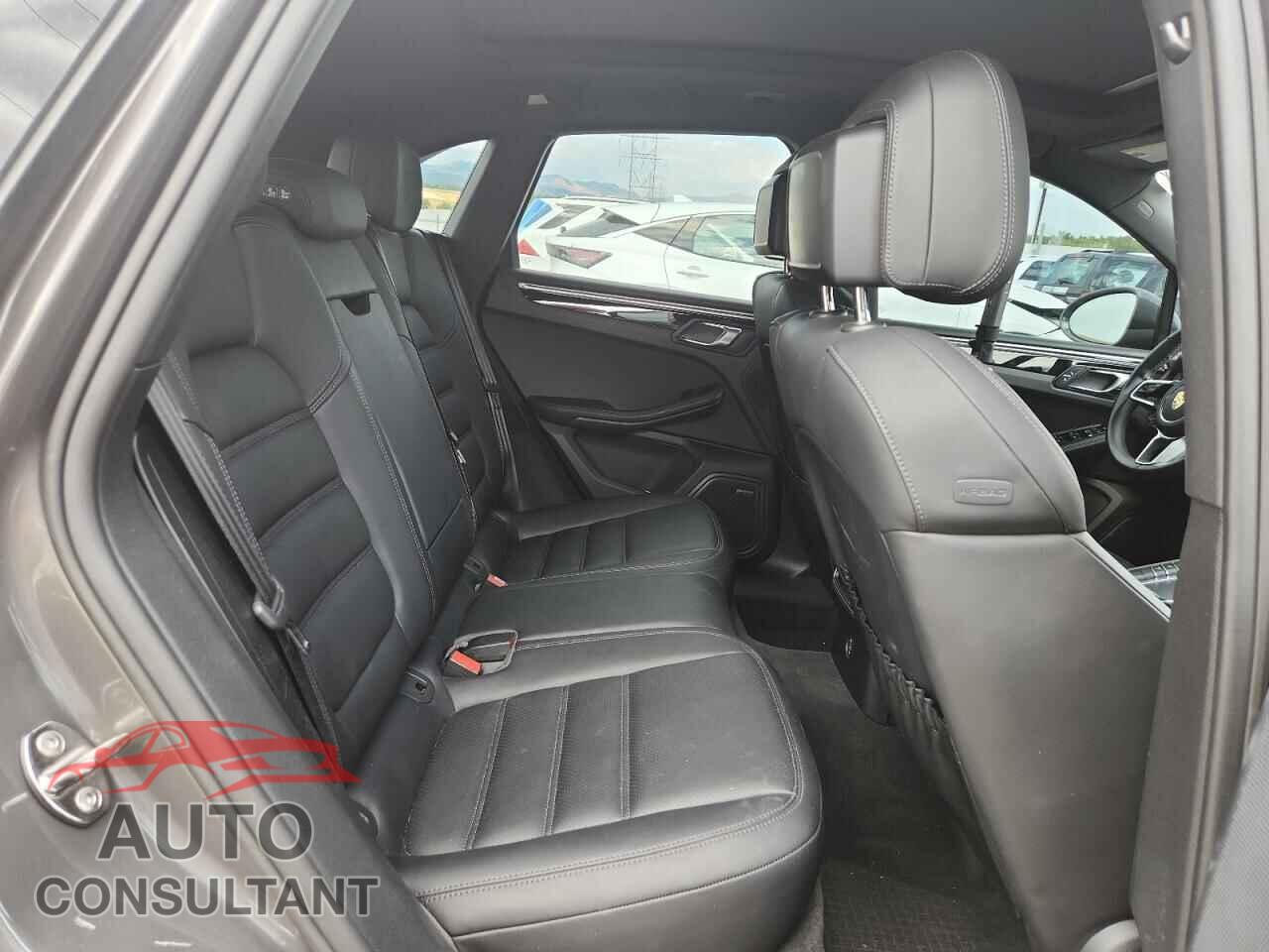 PORSCHE MACAN 2017 - WP1AG2A58HLB54549