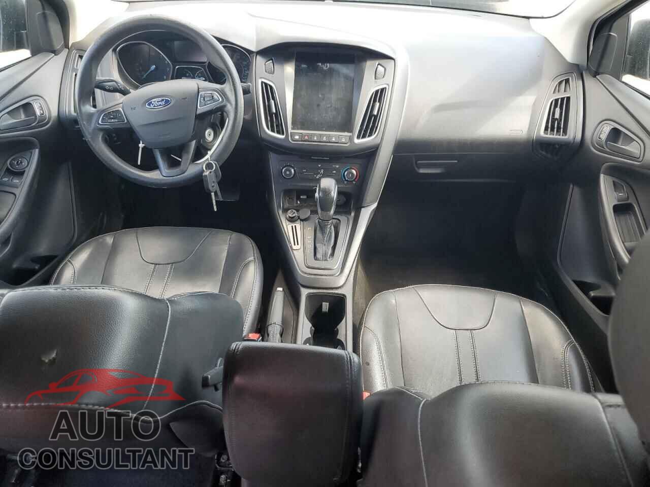 FORD FOCUS 2017 - 1FADP3E28HL342854