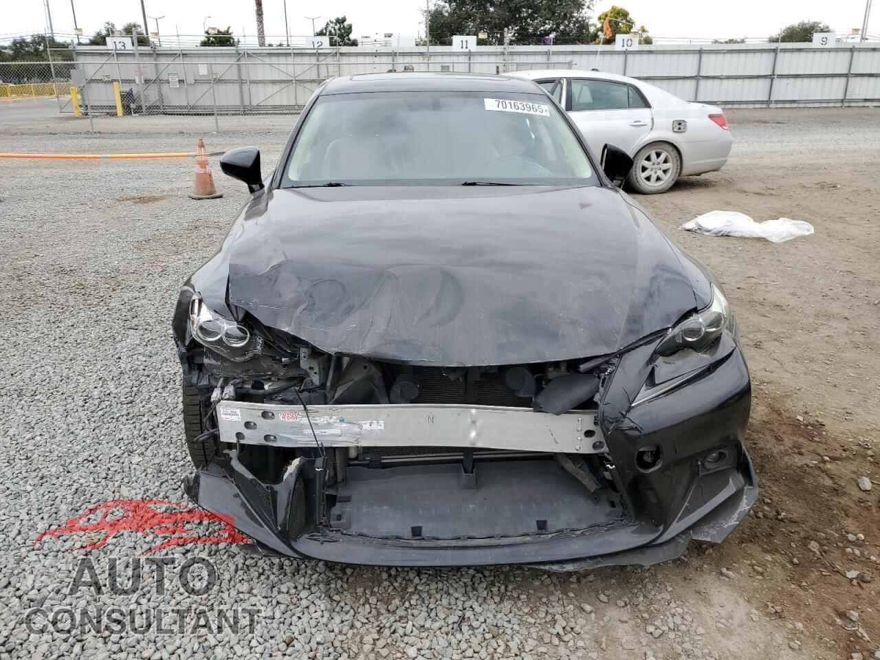 LEXUS IS 2014 - JTHBF1D25E5024120