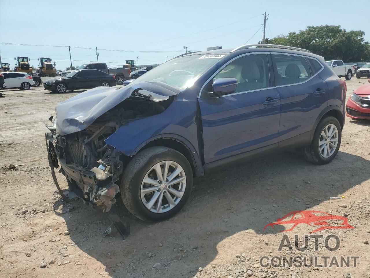 NISSAN ROGUE 2018 - JN1BJ1CR7JW250777