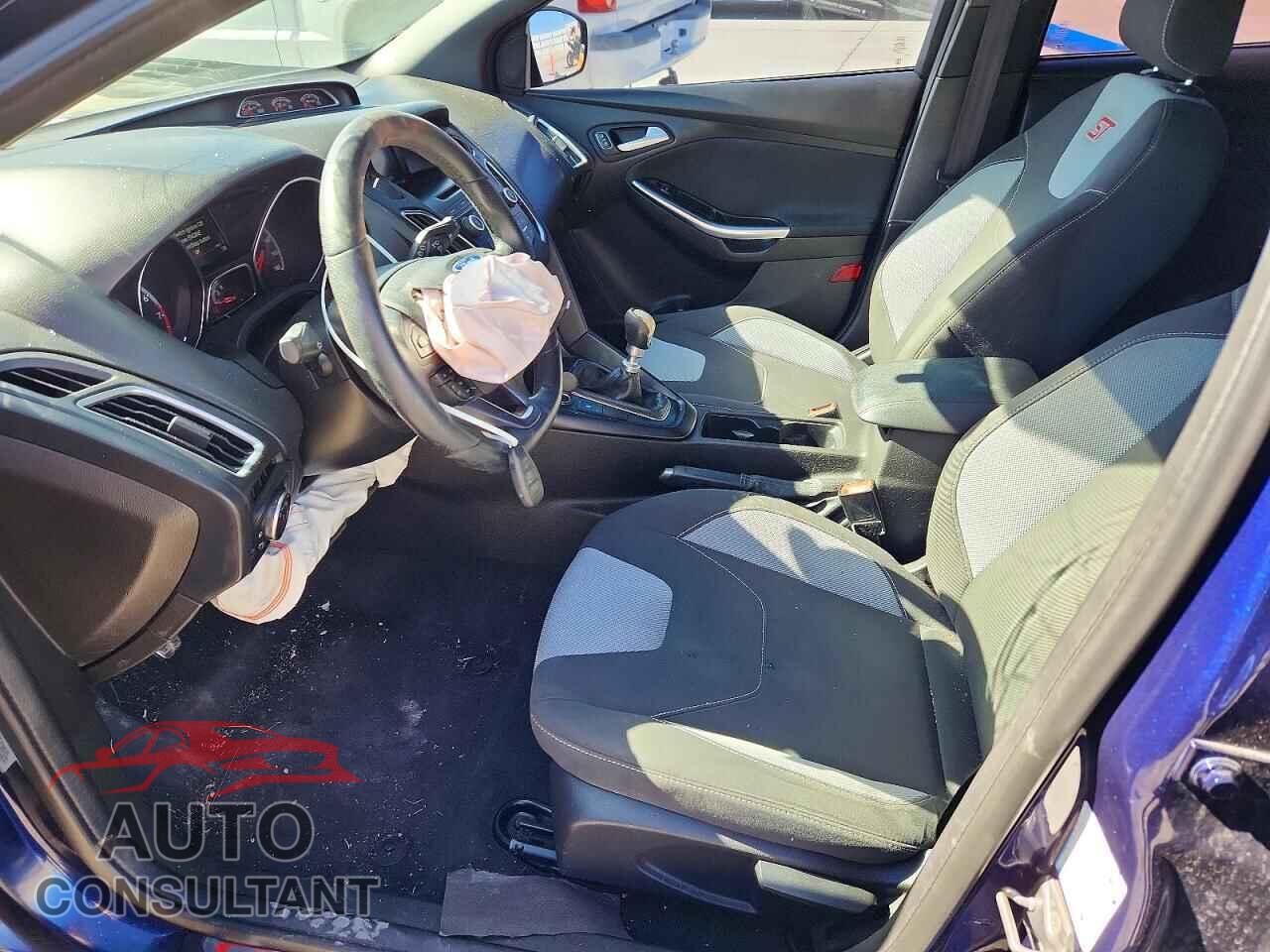 FORD FOCUS 2016 - 1FADP3L94GL275989