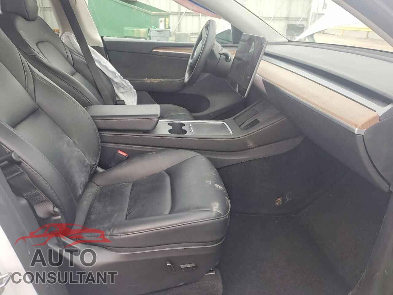 TESLA MODEL Y 2023 - 7SAYGDEE5PF768940