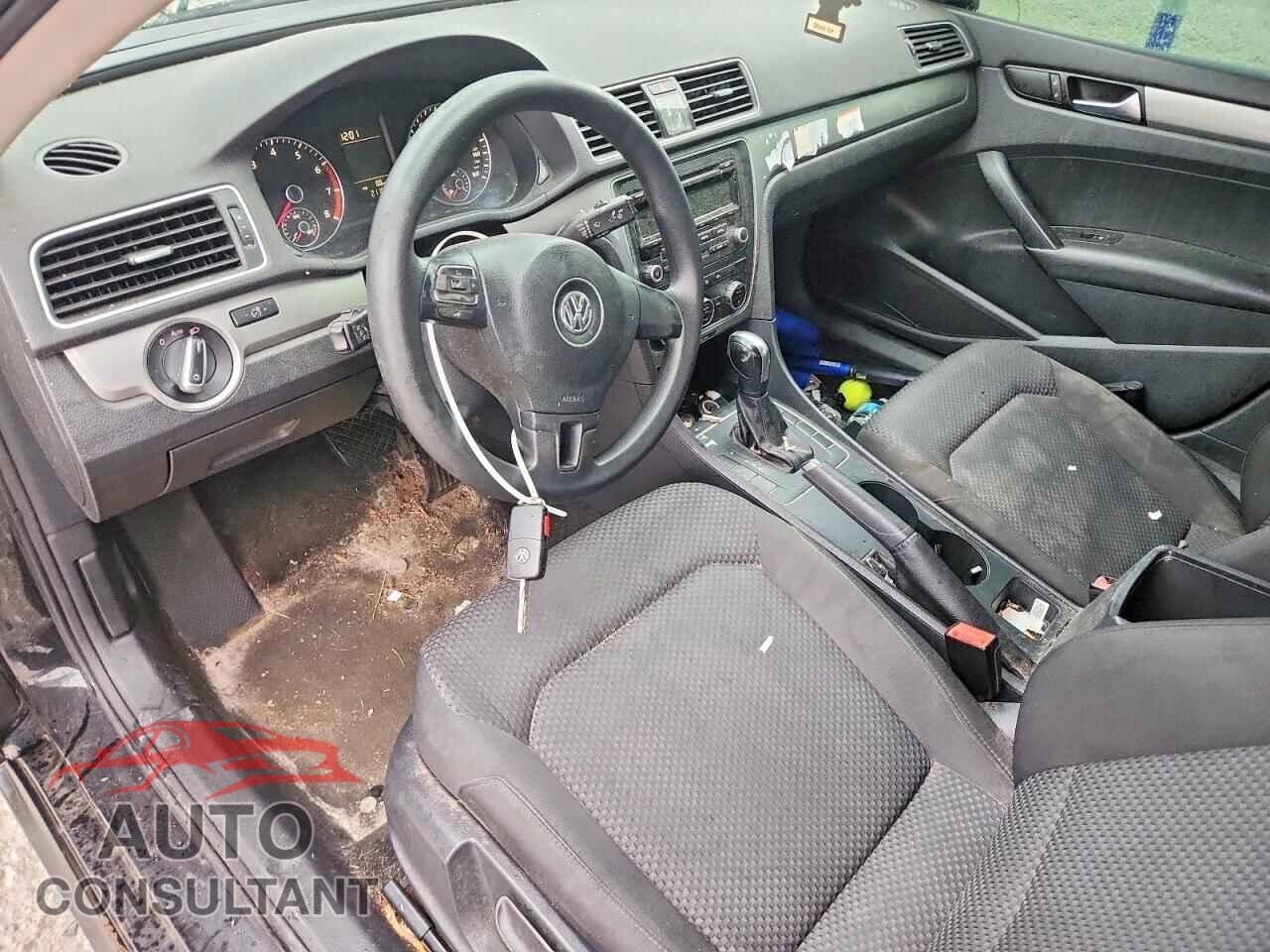 VOLKSWAGEN PASSAT 2012 - 1VWAP7A37CC072699