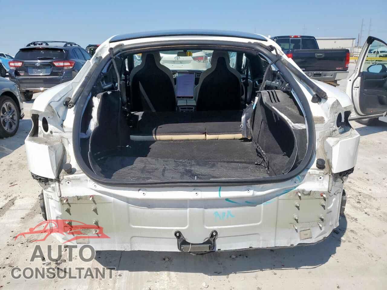 TESLA MODEL S 2017 - 5YJSA1E19HF185403
