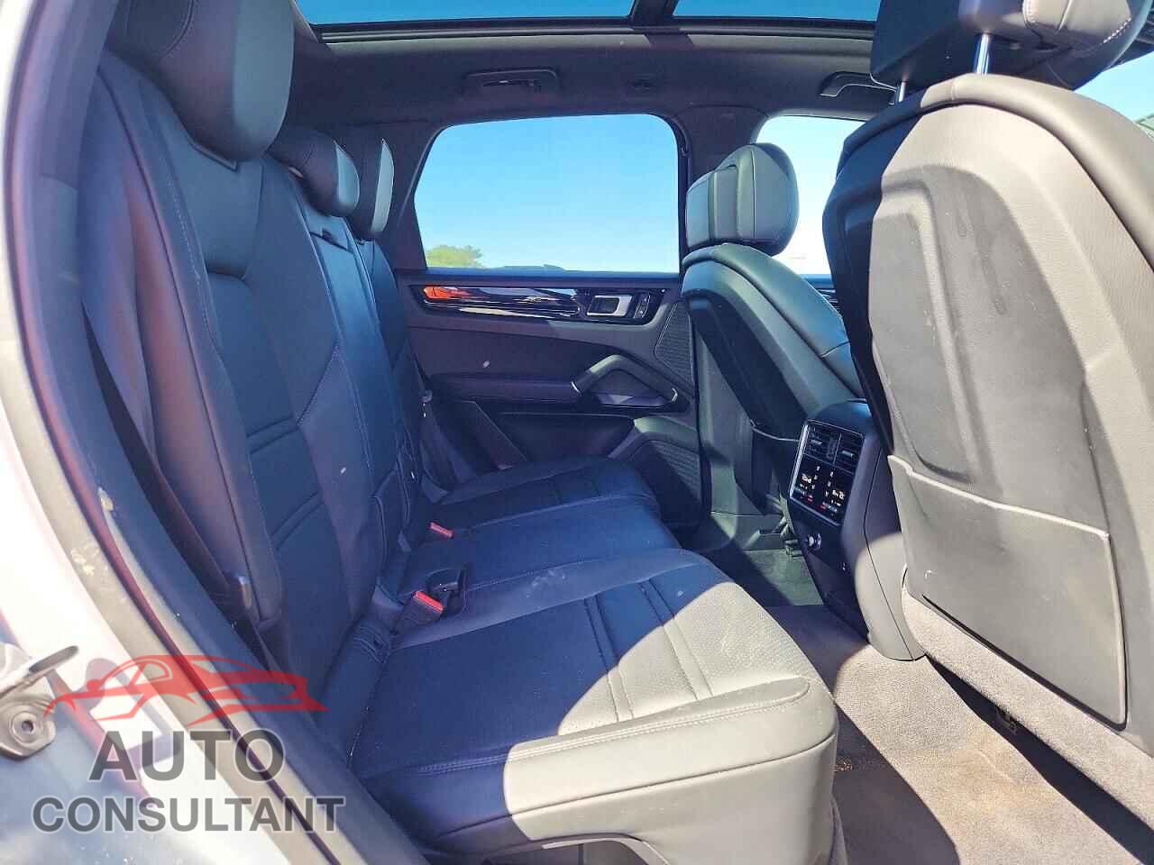 PORSCHE CAYENNE 2023 - WP1AA2AY9PDA10951