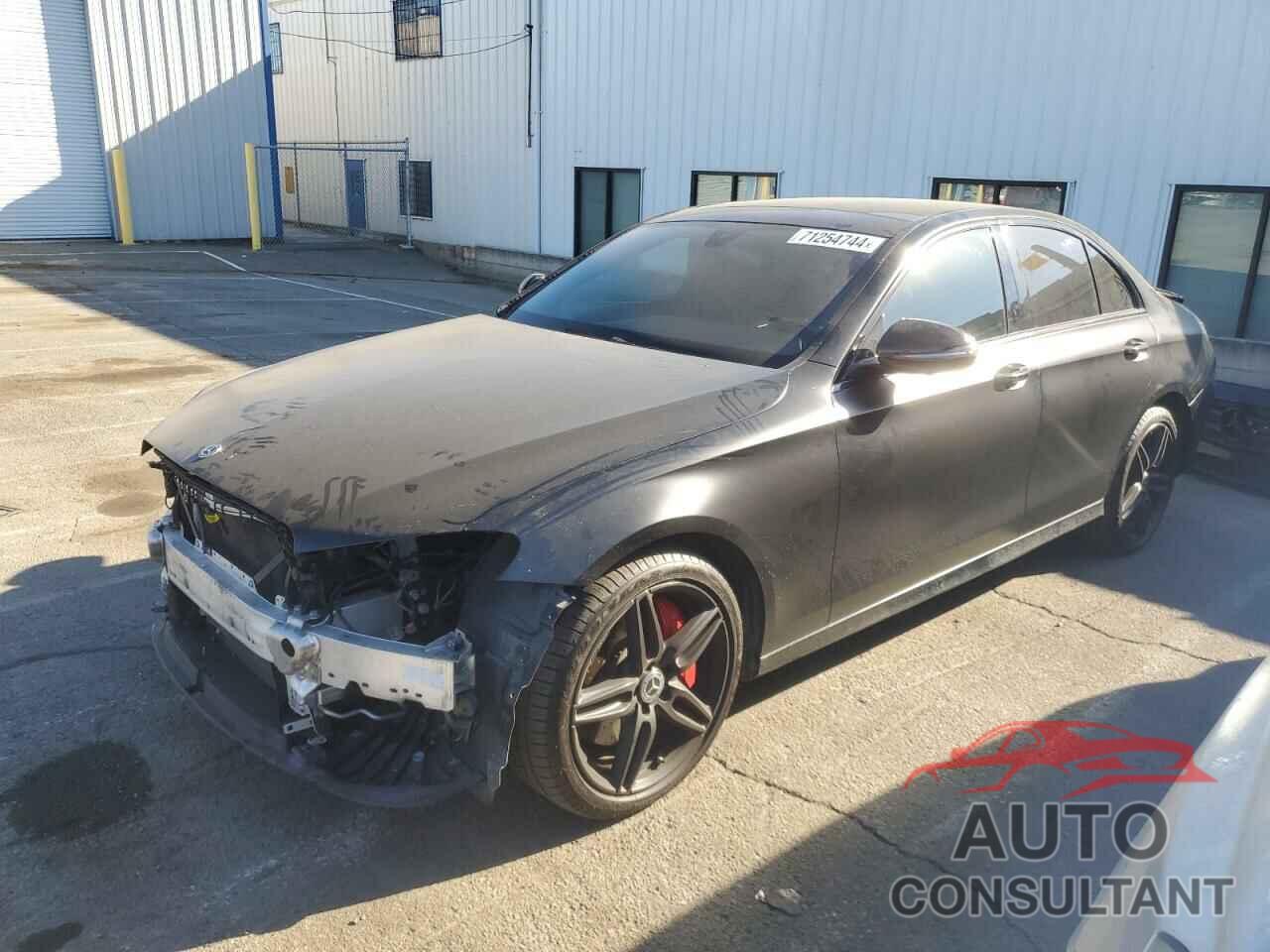 MERCEDES-BENZ E-CLASS 2020 - WDDZF8DBXLA719244