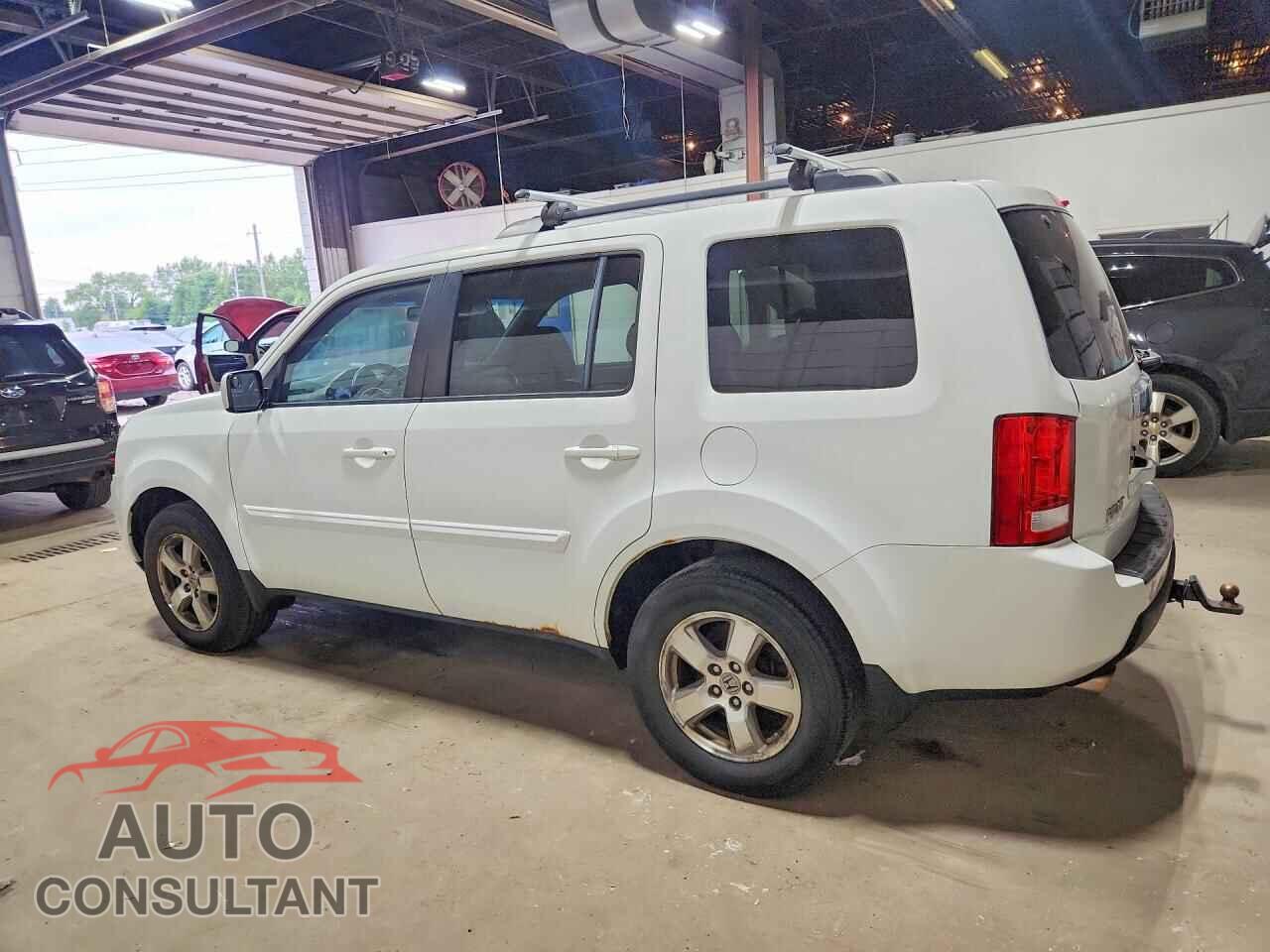 HONDA PILOT 2011 - 5FNYF4H56BB049961