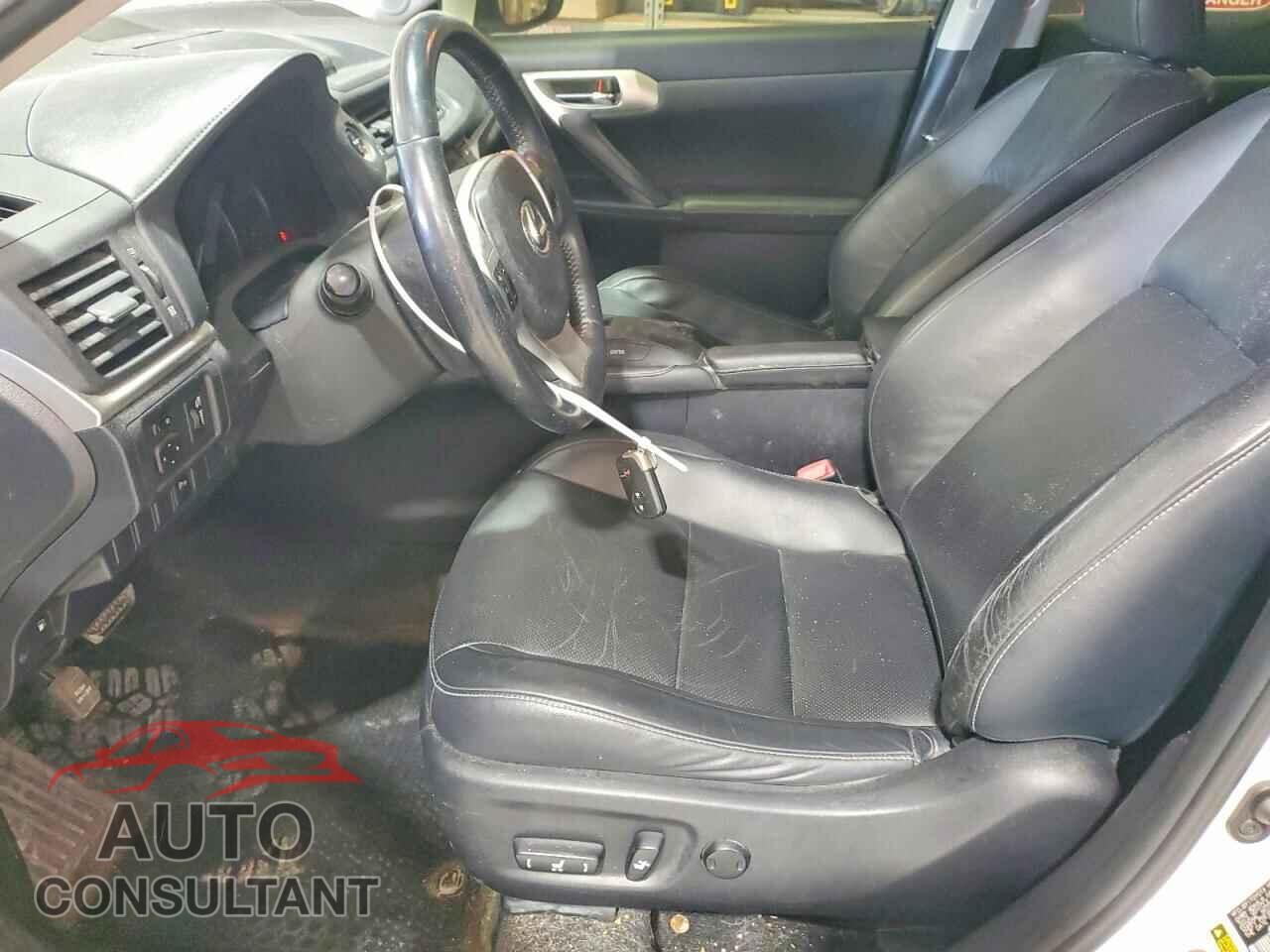 LEXUS CT 200 2013 - JTHKD5BH8D2153229