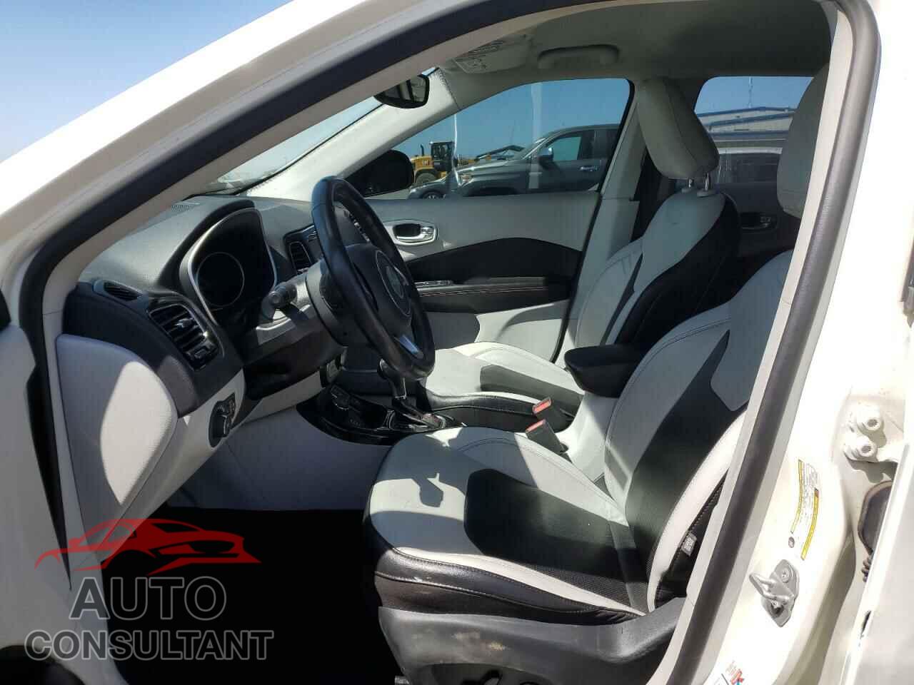 JEEP COMPASS 2020 - 3C4NJDCB5LT111447