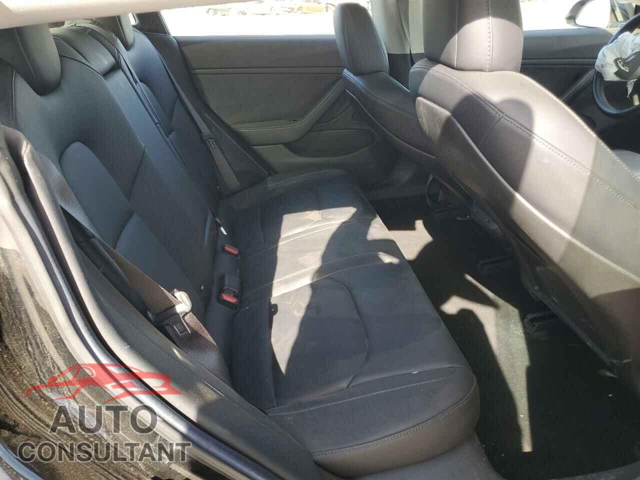 TESLA MODEL 3 2018 - 5YJ3E1EA3JF017433