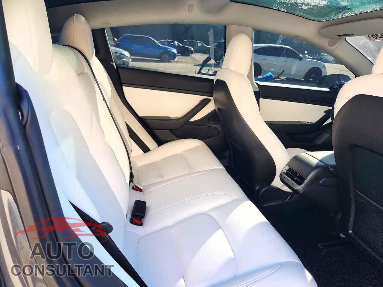 TESLA MODEL 3 2020 - 5YJ3E1EA4LF740940