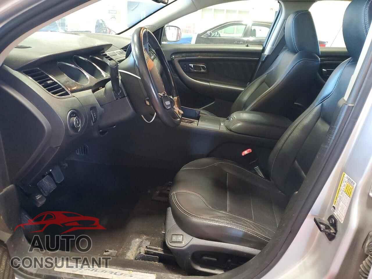 FORD TAURUS 2010 - 1FAHP2FW3AG120749