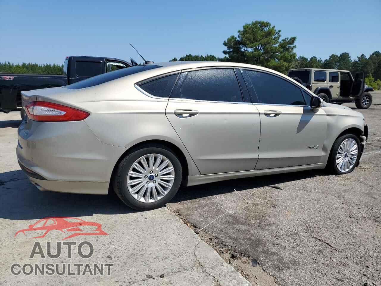 FORD FUSION 2015 - 3FA6P0LU2FR282970