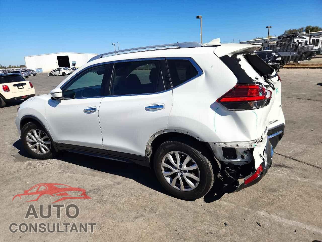NISSAN ROGUE 2017 - KNMAT2MT8HP549699