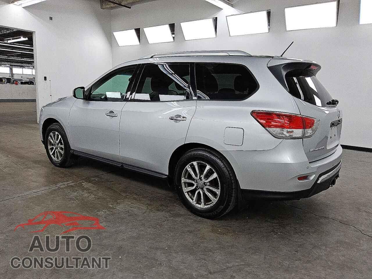 NISSAN PATHFINDER 2013 - 5N1AR2MM2DC601123