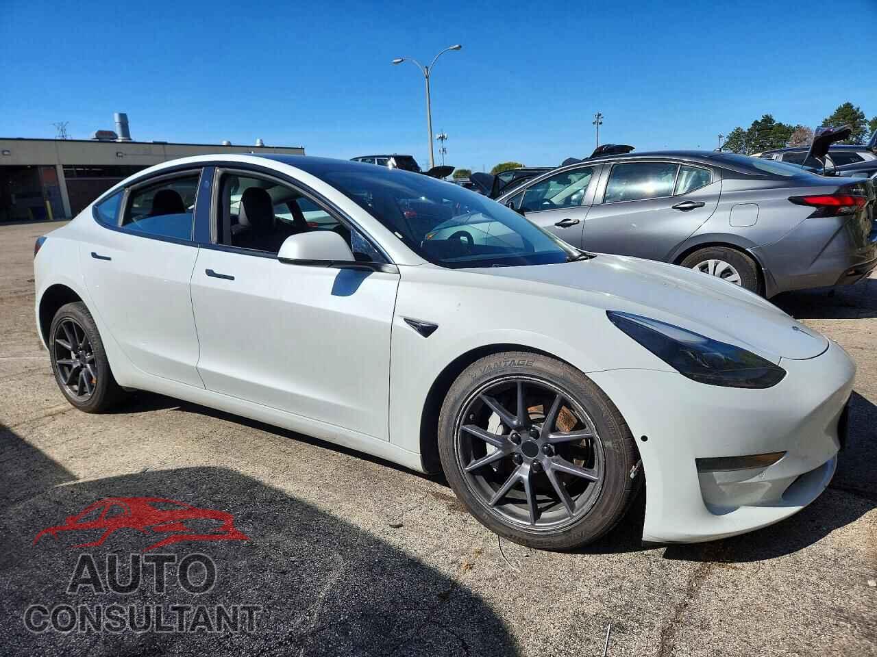 TESLA MODEL 3 2022 - 5YJ3E1EA9NF369132